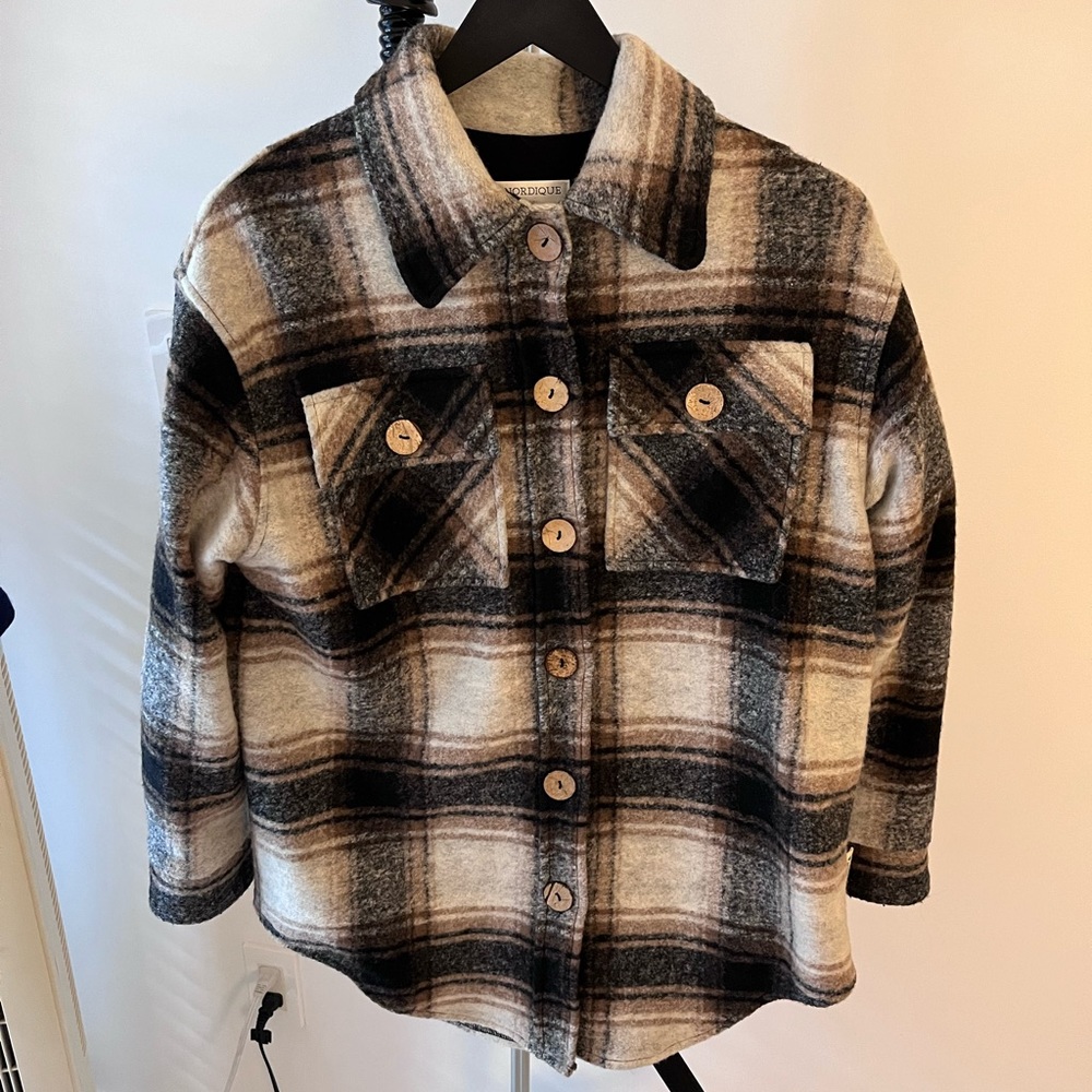 Shacket by Petit Nordique